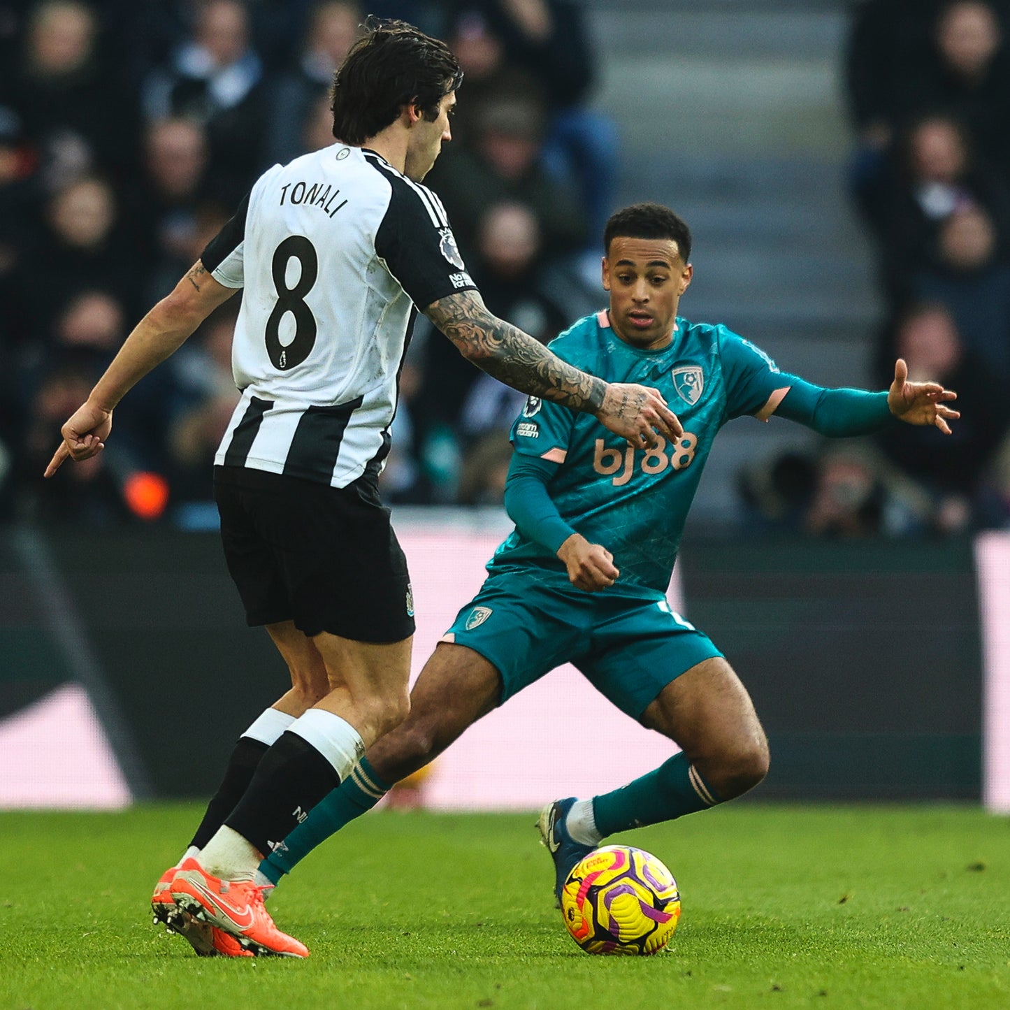 Tyler Adams Signed Premier League Shirt - Newcastle United Away 24/25
